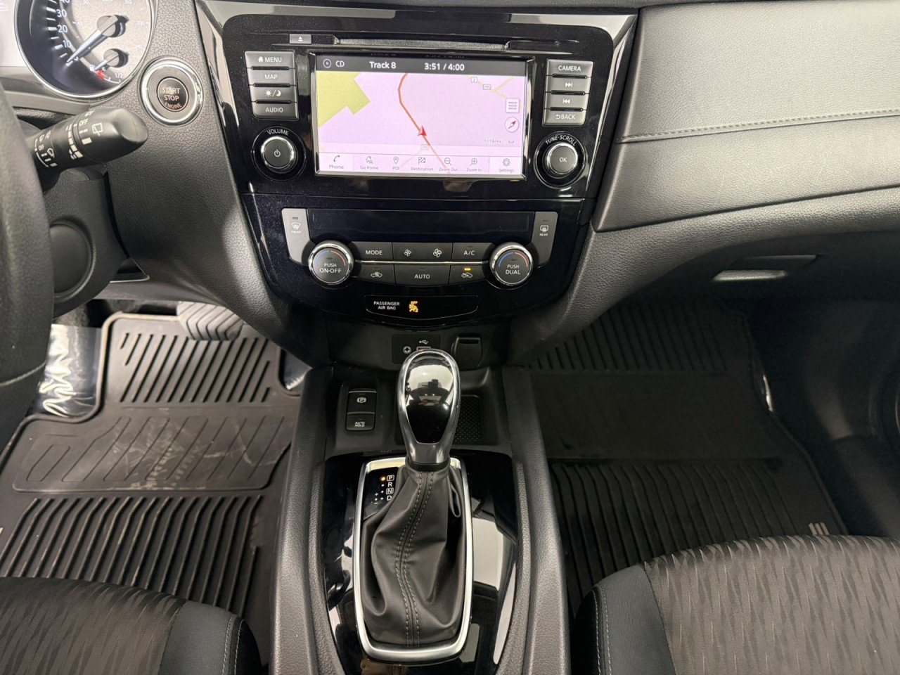 Used 2019 Nissan Rogue SV AWD/4WD image 17