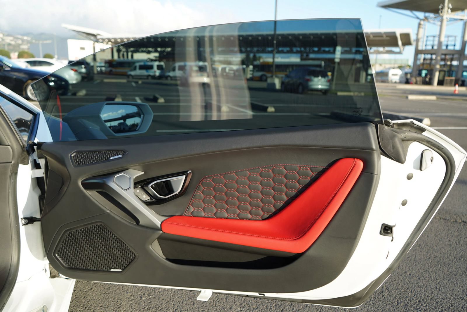 Used 2019 Lamborghini Huracan LP 580-2 RWD image 23