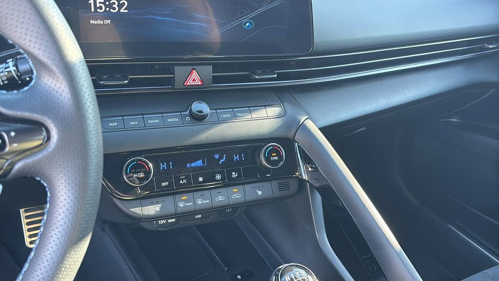 Used 2025 Hyundai Elantra N Base image 20