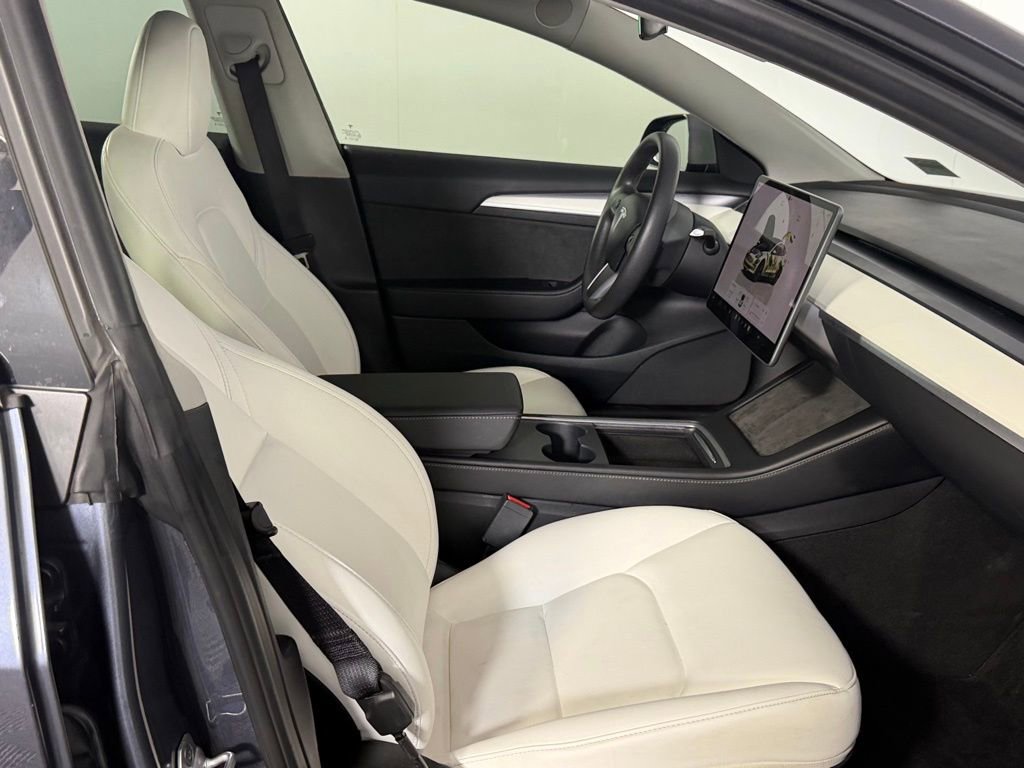 Used 2023 Tesla Model 3 Standard Range image 30