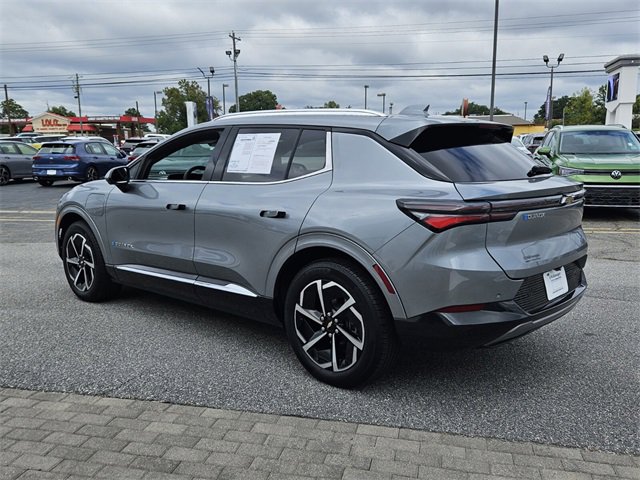 Used 2024 Chevrolet Equinox EV LT image 9
