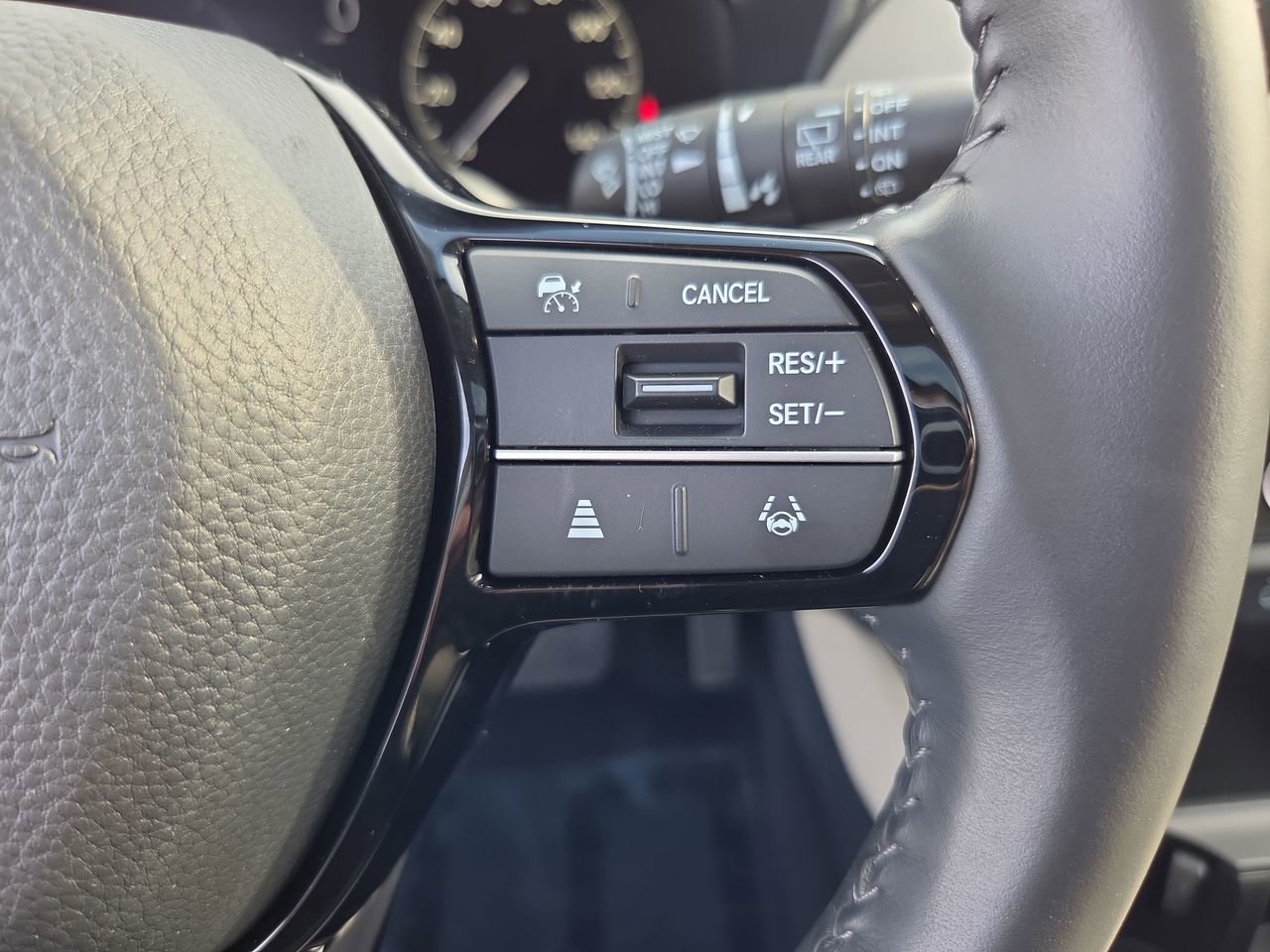 Used 2024 Honda HR-V EX-L image 29