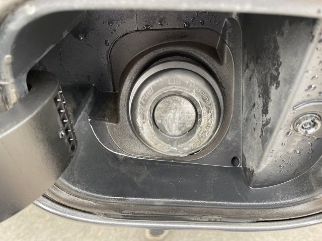 Used 2021 Ford Expedition Limited image 9