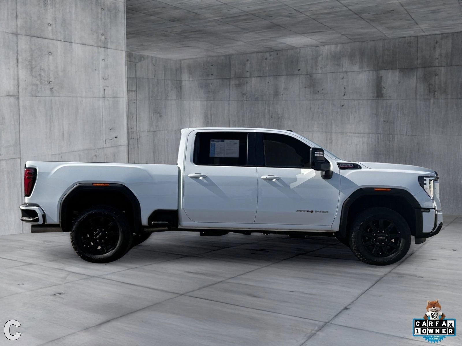 Certified 2025 GMC Sierra 2500 AT4 w/ Technology Package AWD/4WD image 6