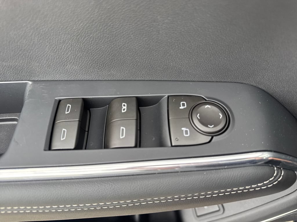 New 2026 GMC Acadia Elevation w/ Black Edition FWD image 17
