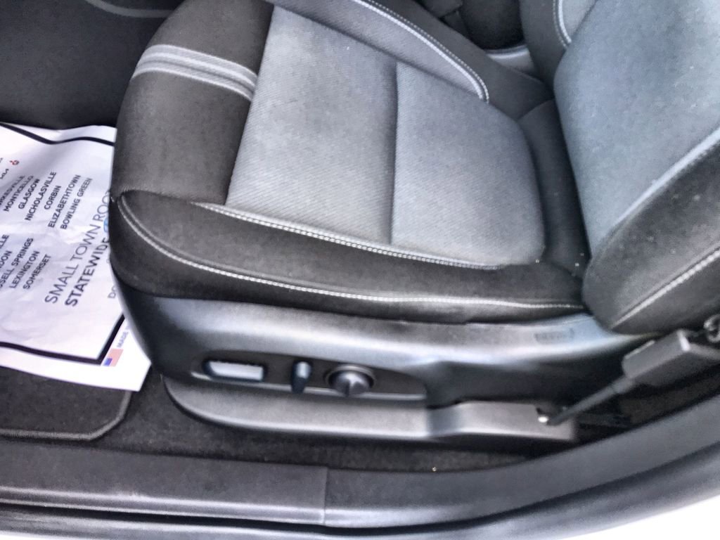 Used 2023 Chevrolet Blazer LT image 12