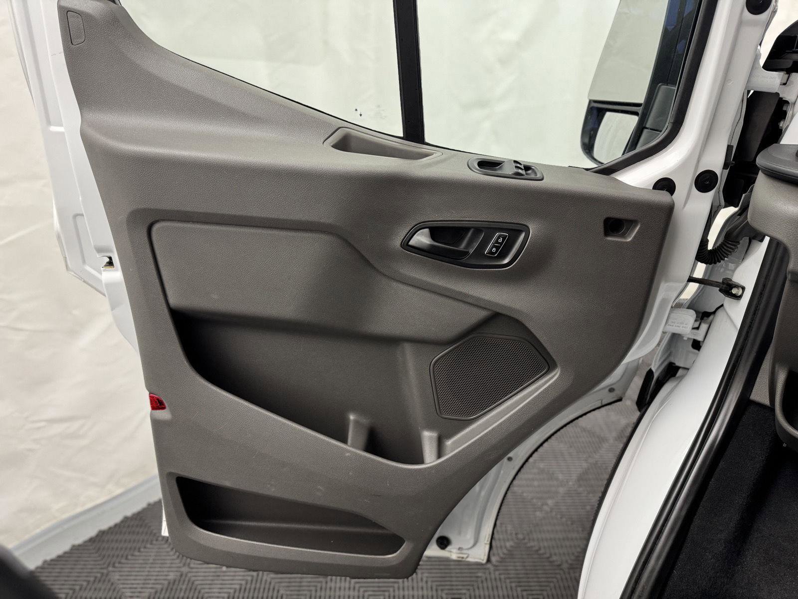 Used 2023 Ford Transit 350 XLT RWD image 24
