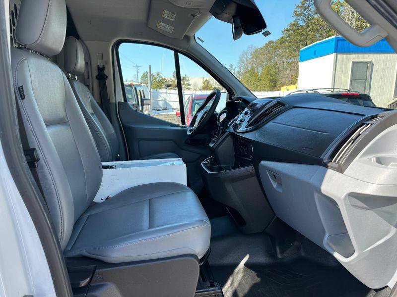 Used 2019 Ford Transit 250 130 Low Roof RWD image 12
