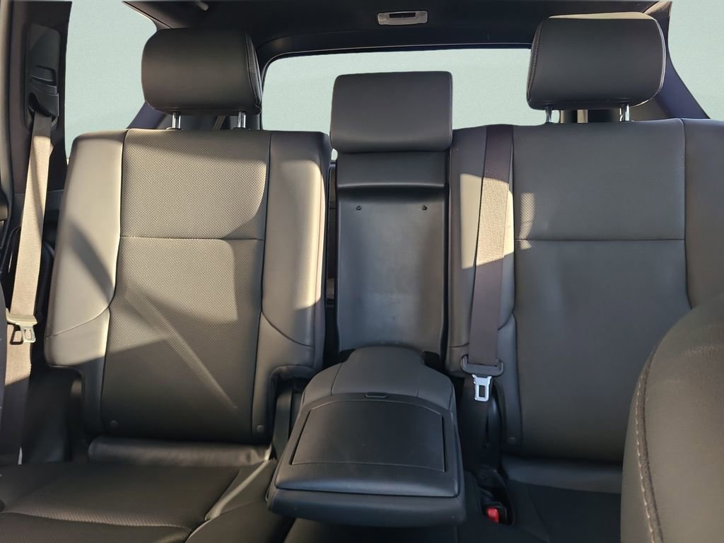 Used 2022 Lexus GX 460 Premium w/ Premium Package AWD/4WD image 10