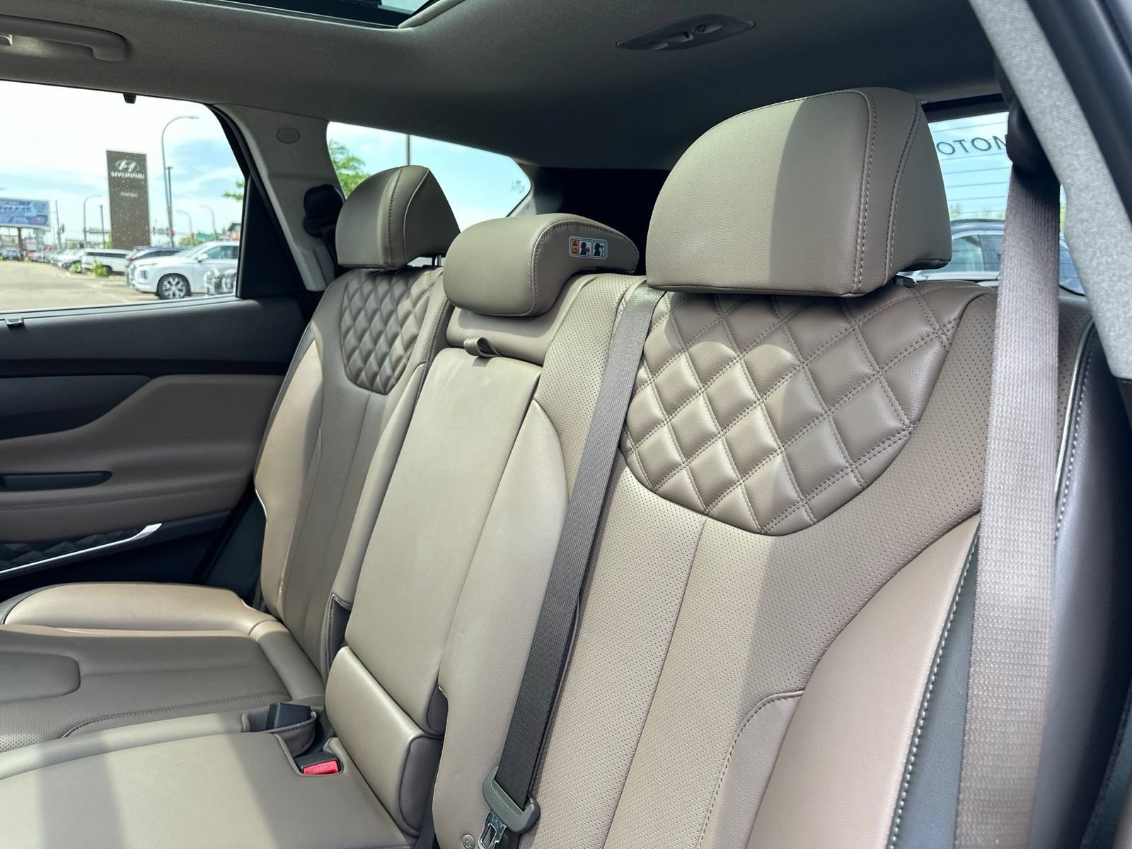 Used 2022 Hyundai Santa Fe Limited AWD/4WD image 24