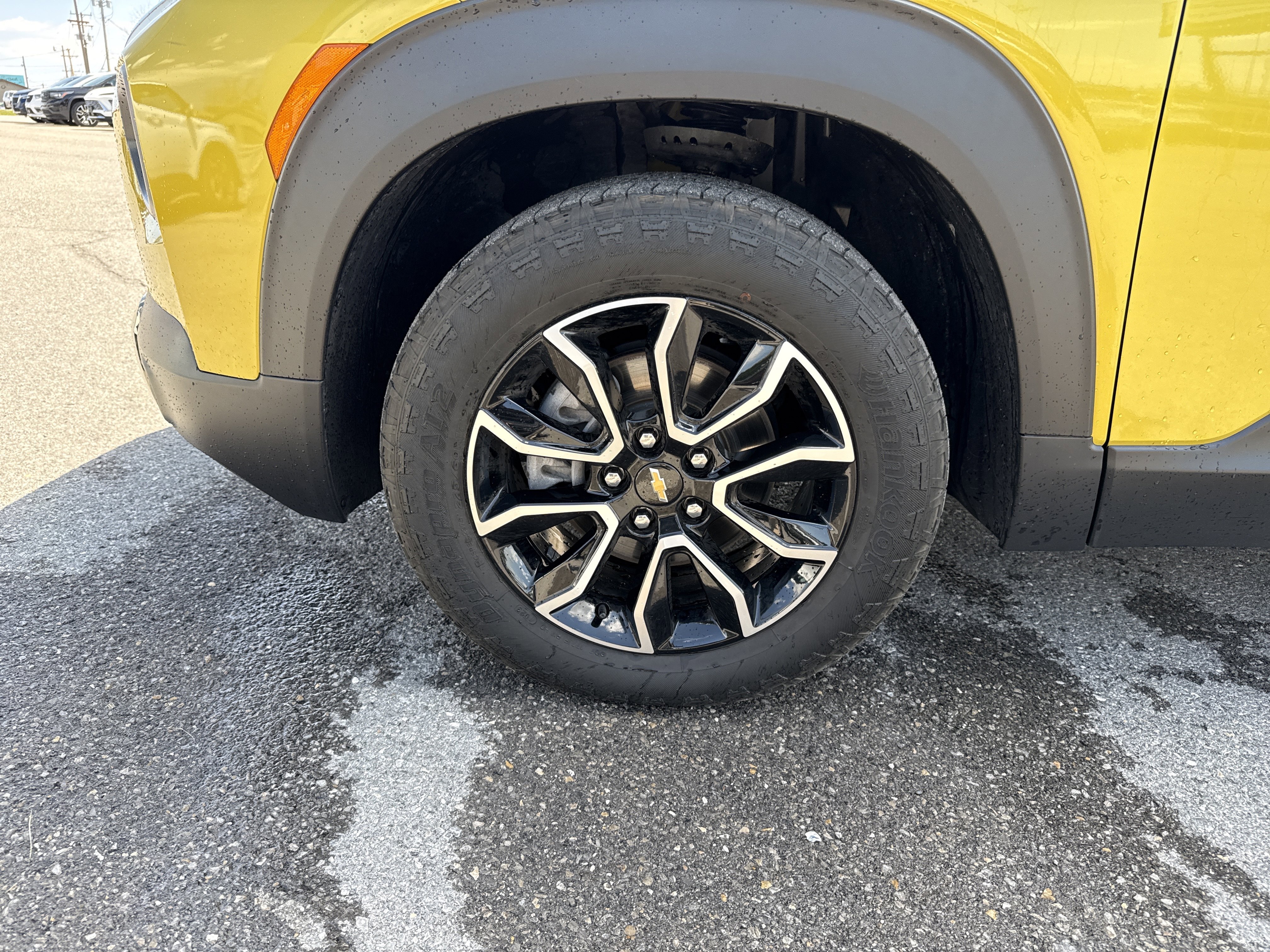 Used 2023 Chevrolet TrailBlazer ACTIV w/ Sun and Liftgate Package FWD image 11