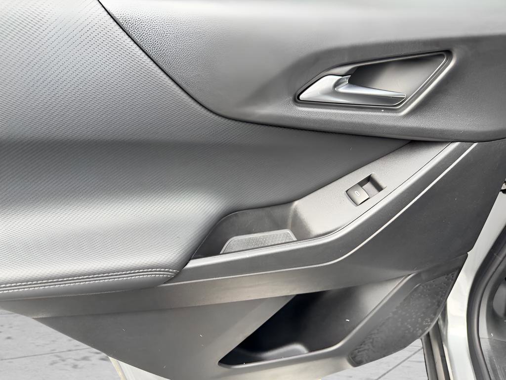 New 2026 Chevrolet Equinox LT w/ Convenience Package II image 31