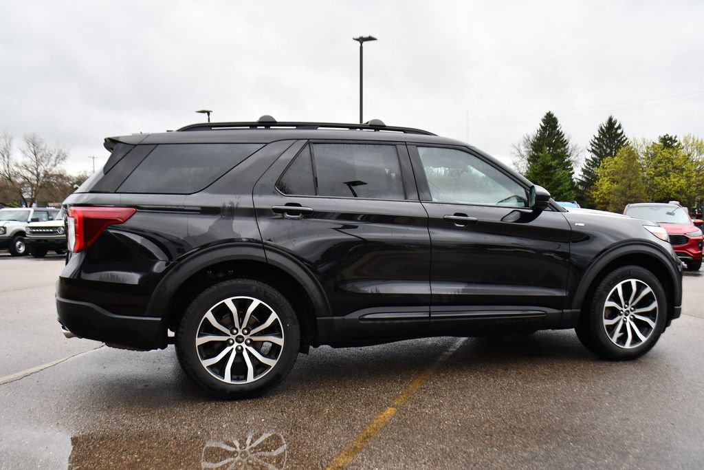 Used 2023 Ford Explorer ST-Line w/ Class IV Trailer Tow Package AWD/4WD image 7