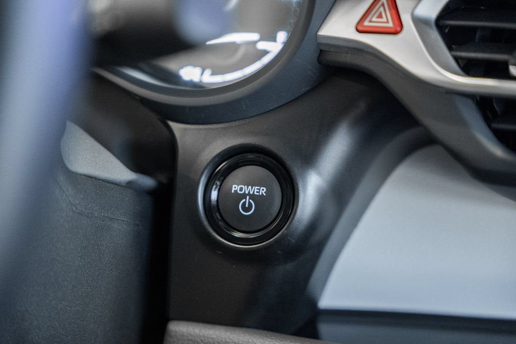 Used 2025 Toyota Sienna XLE FWD image 29
