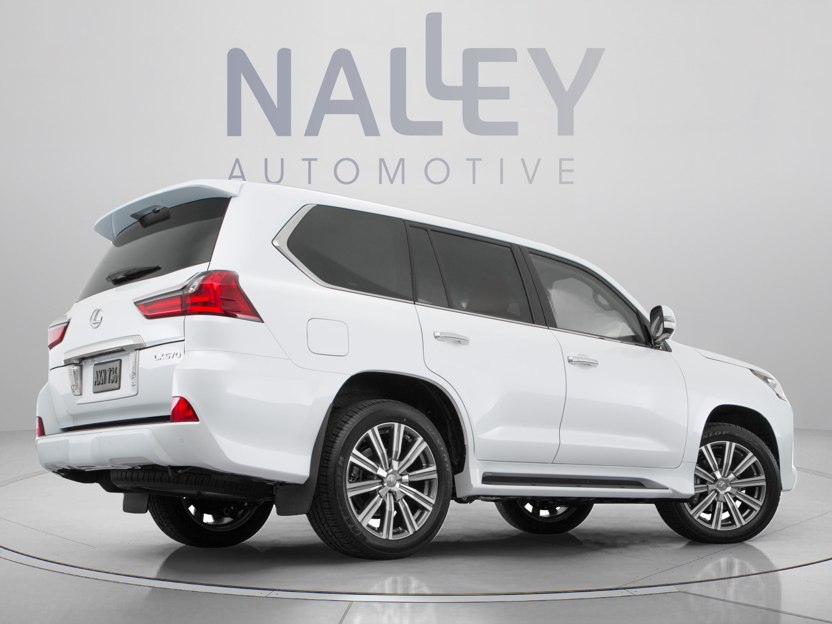 Used 2017 Lexus LX 570 4WD w/ Luxury Package image 5
