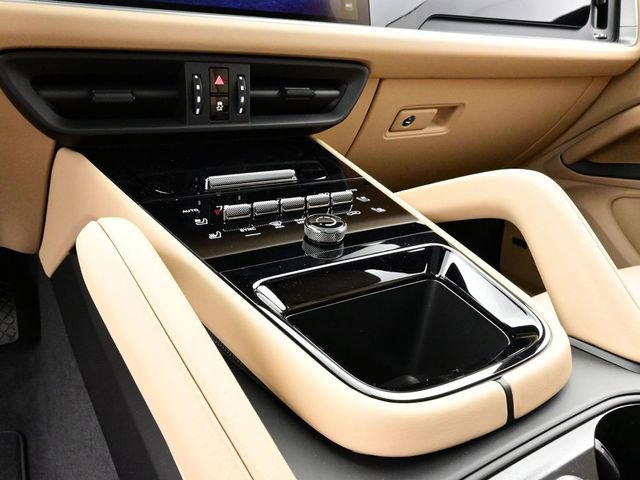 New 2026 Porsche Cayenne Coupe image 11