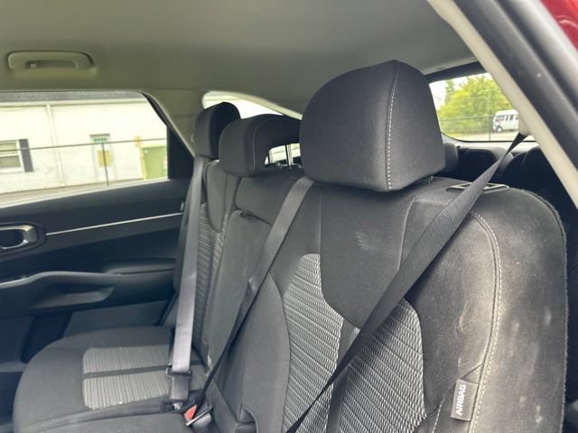 Certified 2025 Kia Sorento LX FWD image 16