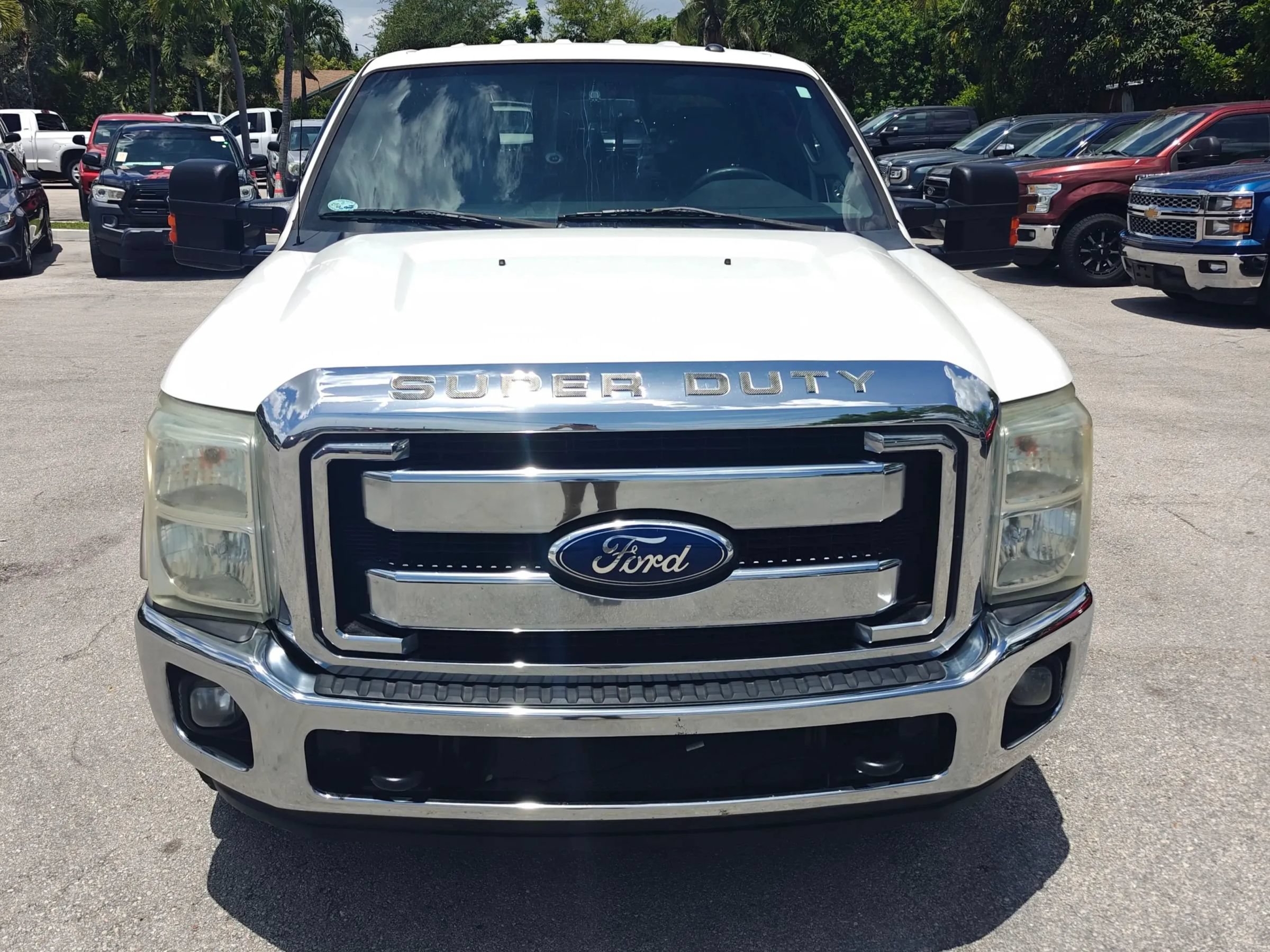 Used 2011 Ford F250 Lariat w/ Lariat Interior Pkg RWD image 2