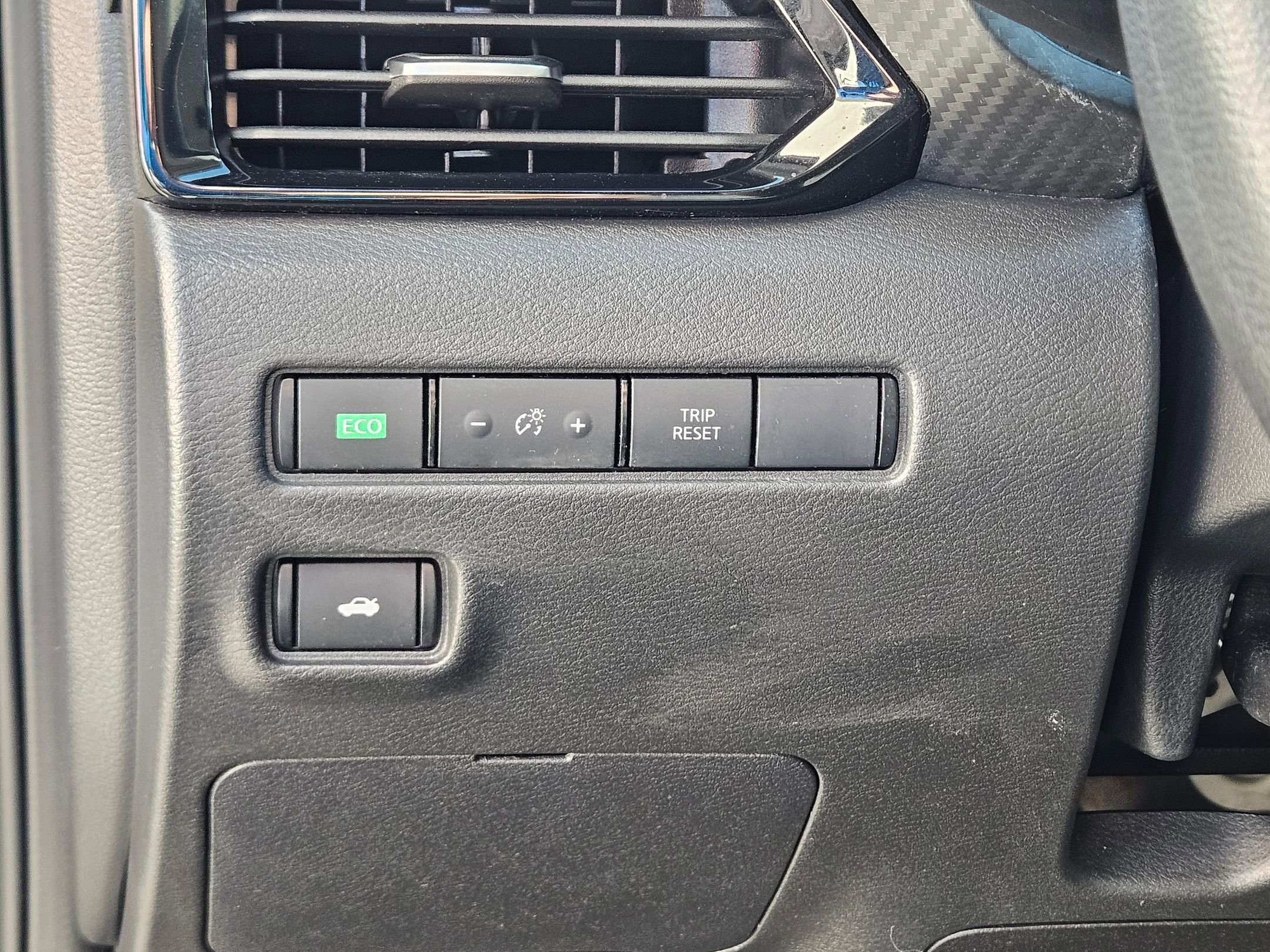 Used 2024 Nissan Sentra SV image 19