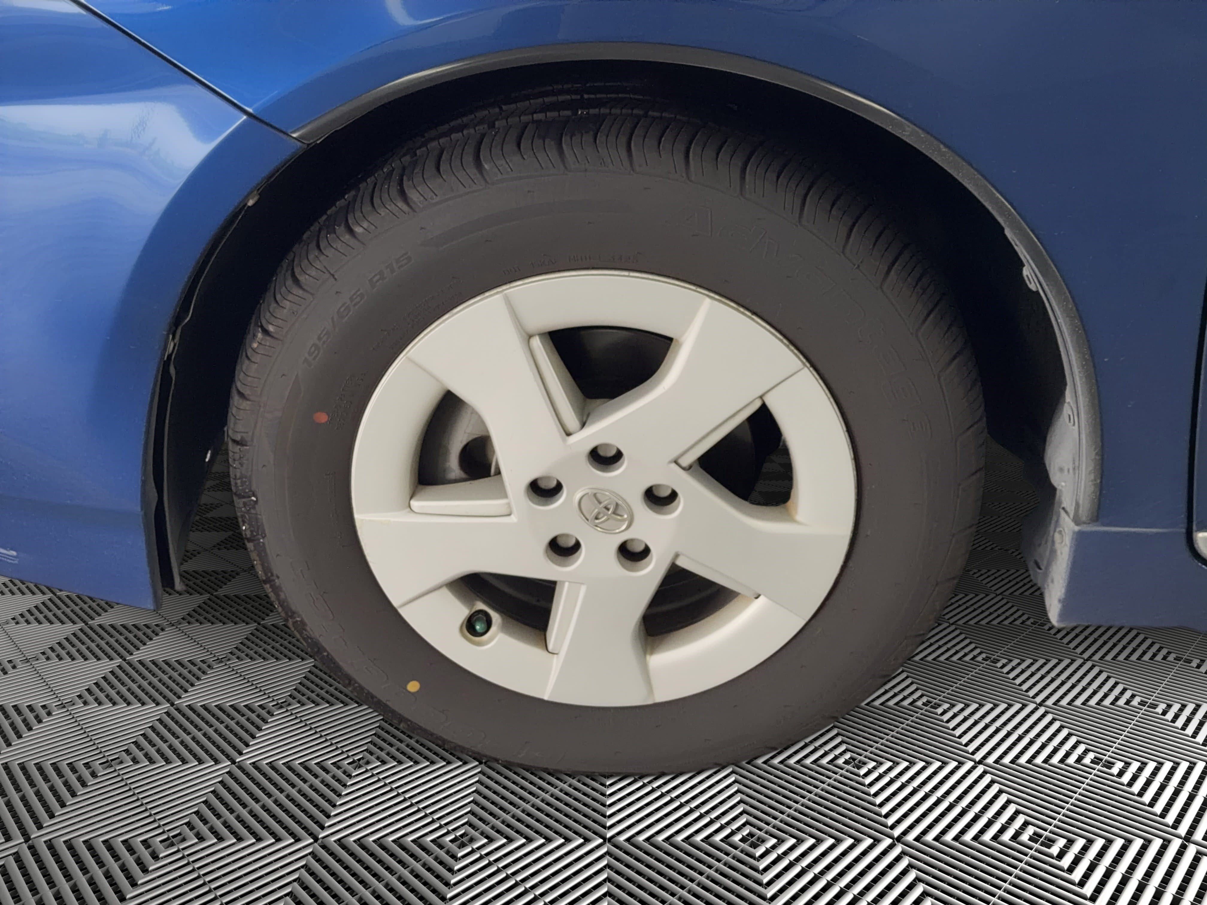 Used 2010 Toyota Prius FWD image 12