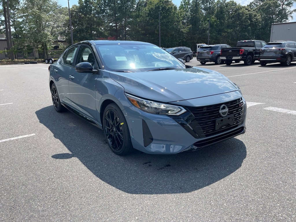 New 2025 Nissan Sentra SR w/ Midnight Edition image 4