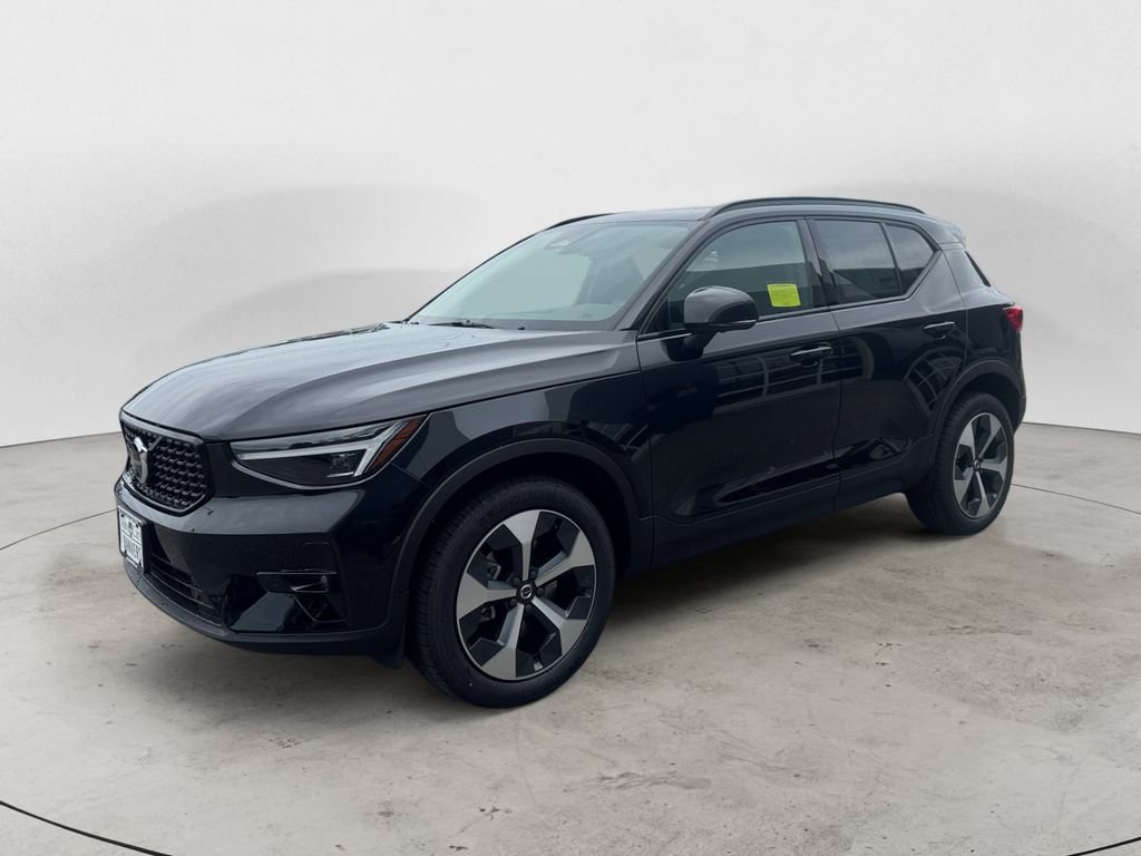 New 2026 Volvo XC40 B5 Plus w/ Protection Package Premier AWD/4WD image 2