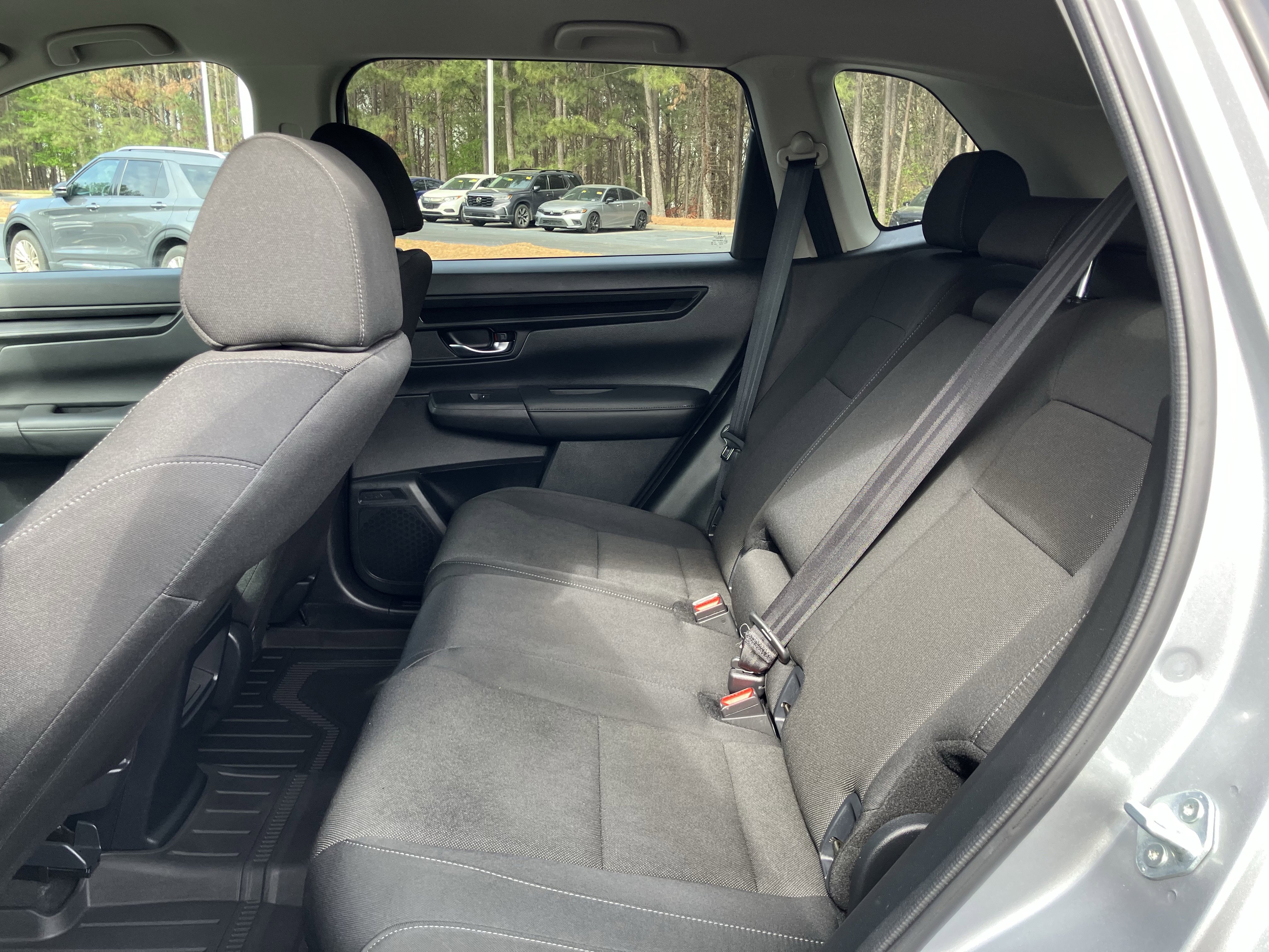 Used 2025 Honda CR-V LX image 32