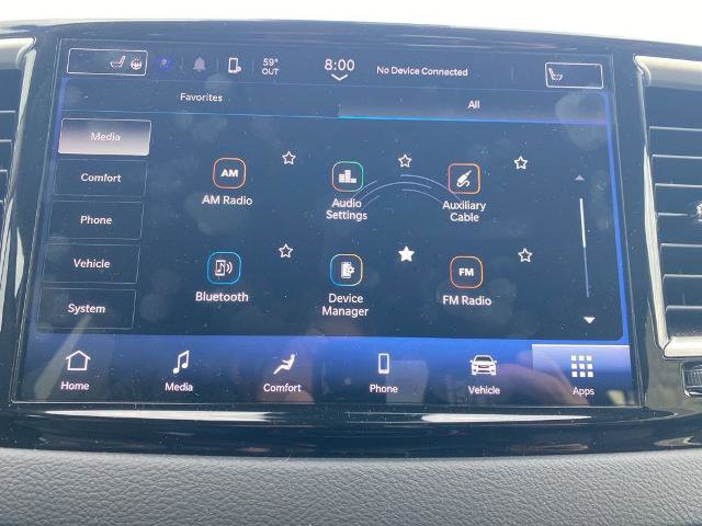 Used 2023 Chrysler Pacifica Touring-L image 7