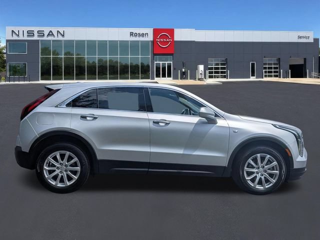 Used 2019 Cadillac XT4 Luxury FWD image 2