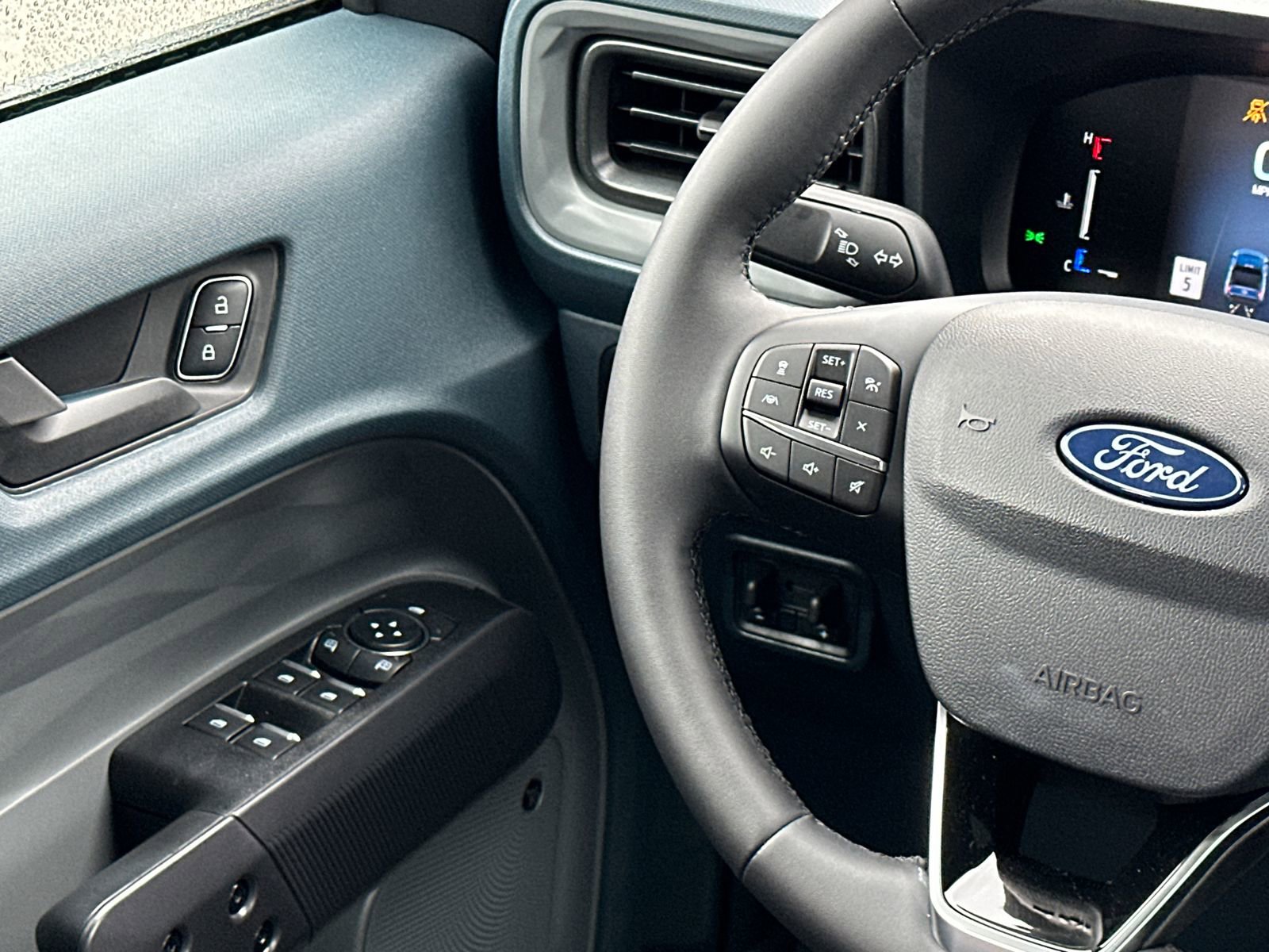 New 2025 Ford Maverick Lariat w/ Black Appearance Package AWD/4WD image 20