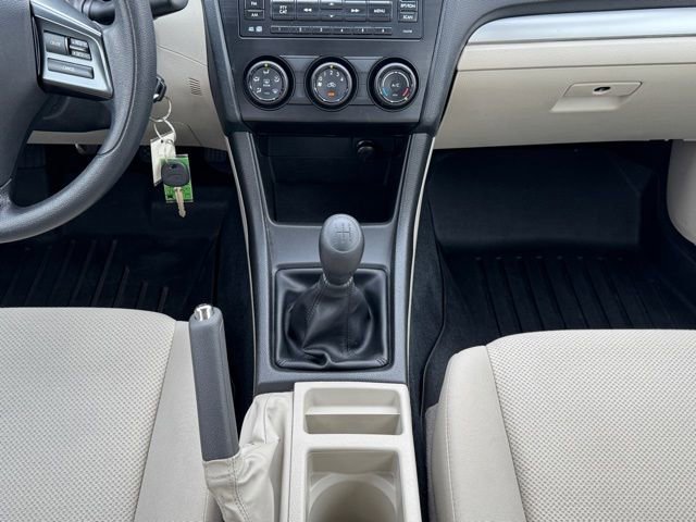 Used 2012 Subaru Impreza 2.0i Premium image 19