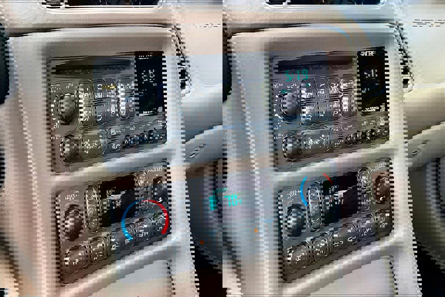 Used 2004 Chevrolet Corvette Coupe w/ Preferred Equipment Group image 25