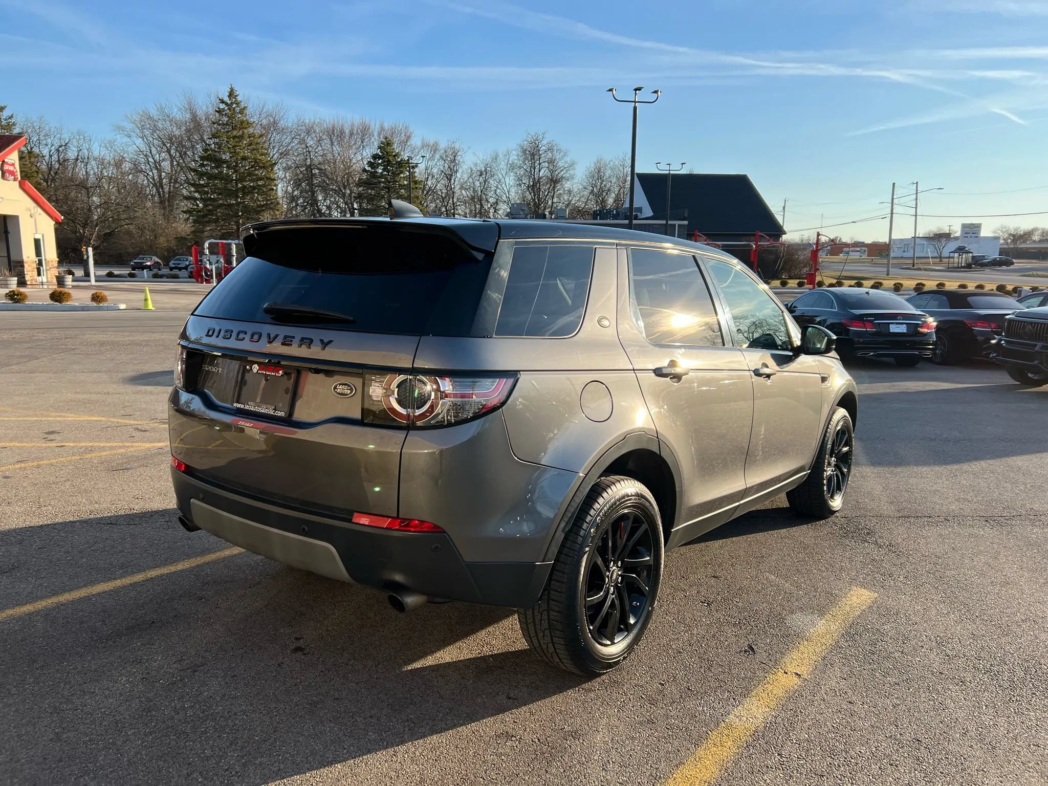 Used 2019 Land Rover Discovery Sport SE AWD/4WD image 5