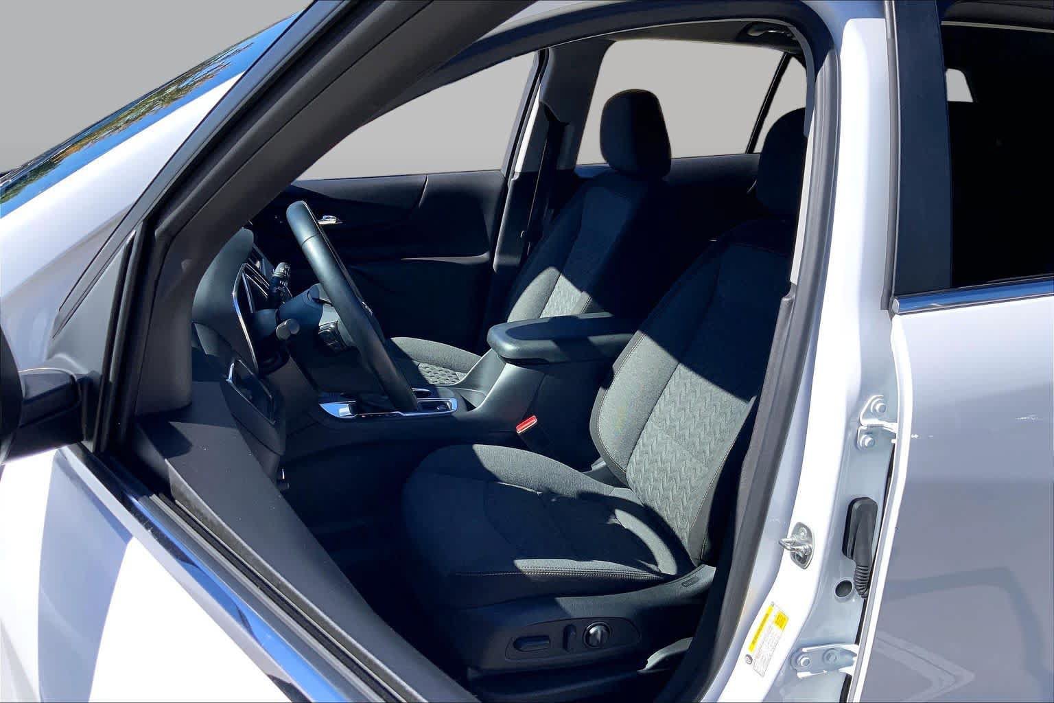 Used 2024 Chevrolet Equinox LT FWD image 8