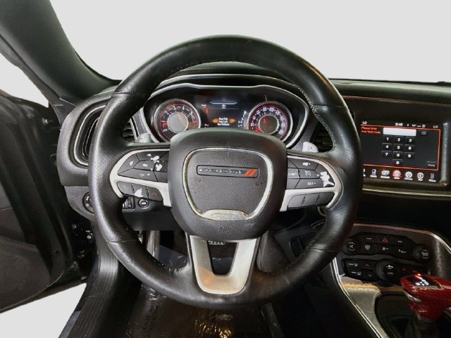 Used 2016 Dodge Challenger R/T Scat Pack w/ Leather Interior Group RWD image 12