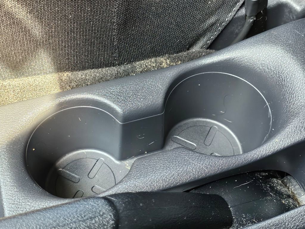 Used 2020 Nissan Kicks SR image 26