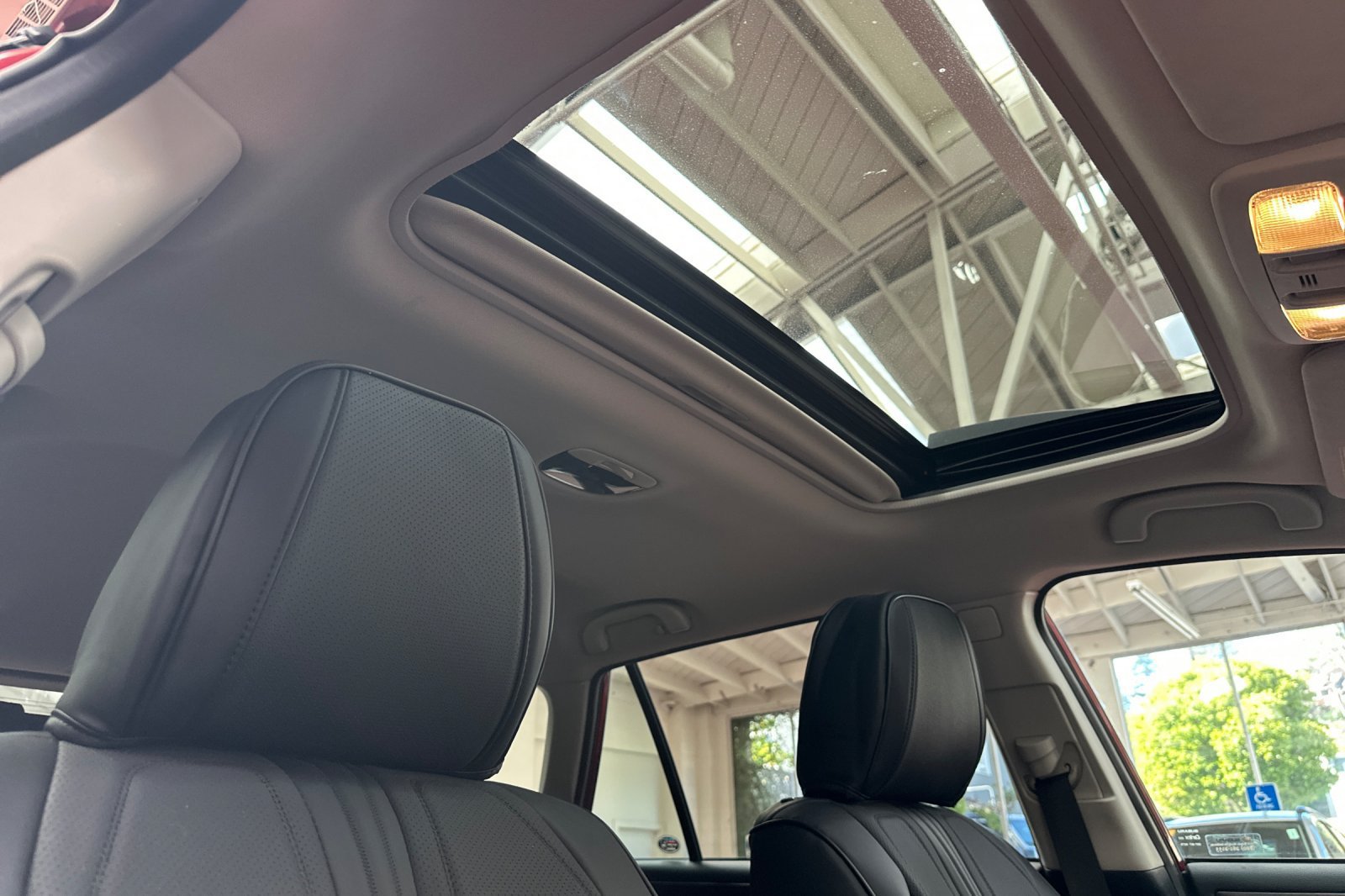 Used 2017 Subaru Outback 2.5i Limited AWD/4WD image 22