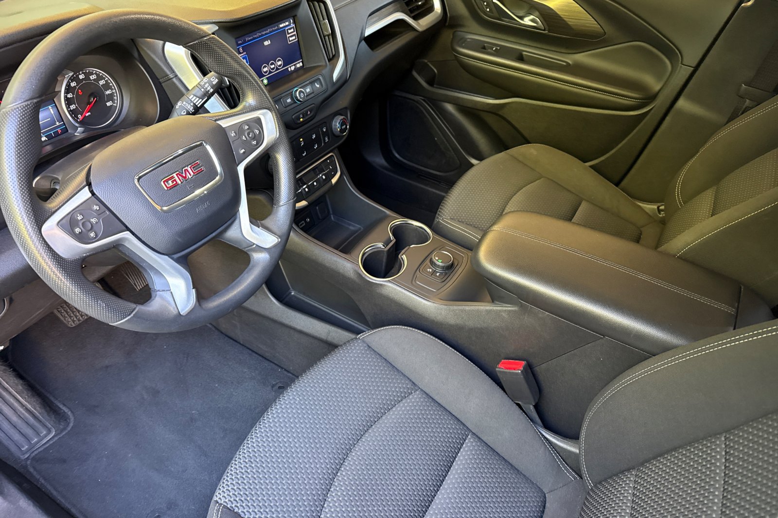 Used 2024 GMC Terrain SLE FWD image 11