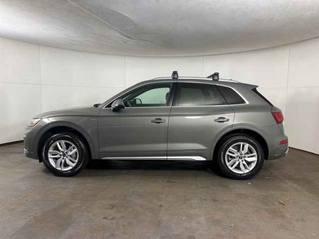 Used 2023 Audi Q5 2.0T Premium w/ Convenience Package AWD/4WD image 4