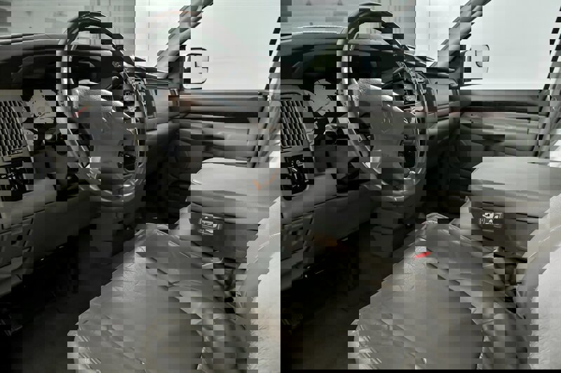 Used 2003 Dodge Ram 2500 Truck SLT image 17