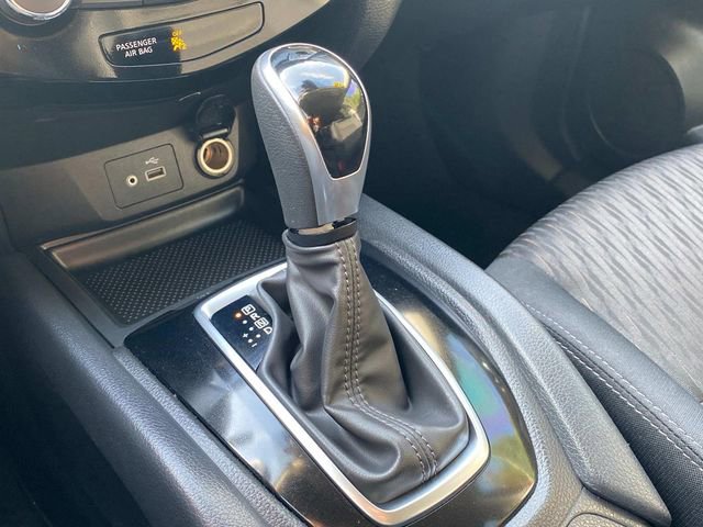 Used 2019 Nissan Rogue SV image 28