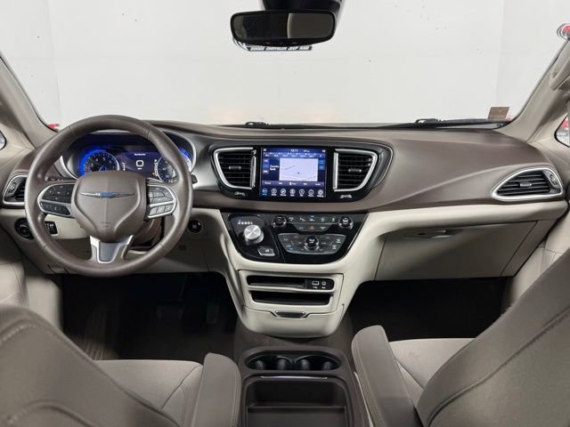 Used 2019 Chrysler Pacifica Touring Plus w/ Advanced Safetytec Group image 13