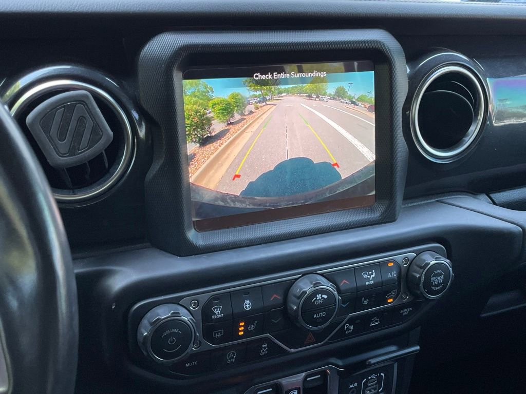 Used 2021 Jeep Wrangler Unlimited Sahara AWD/4WD image 17