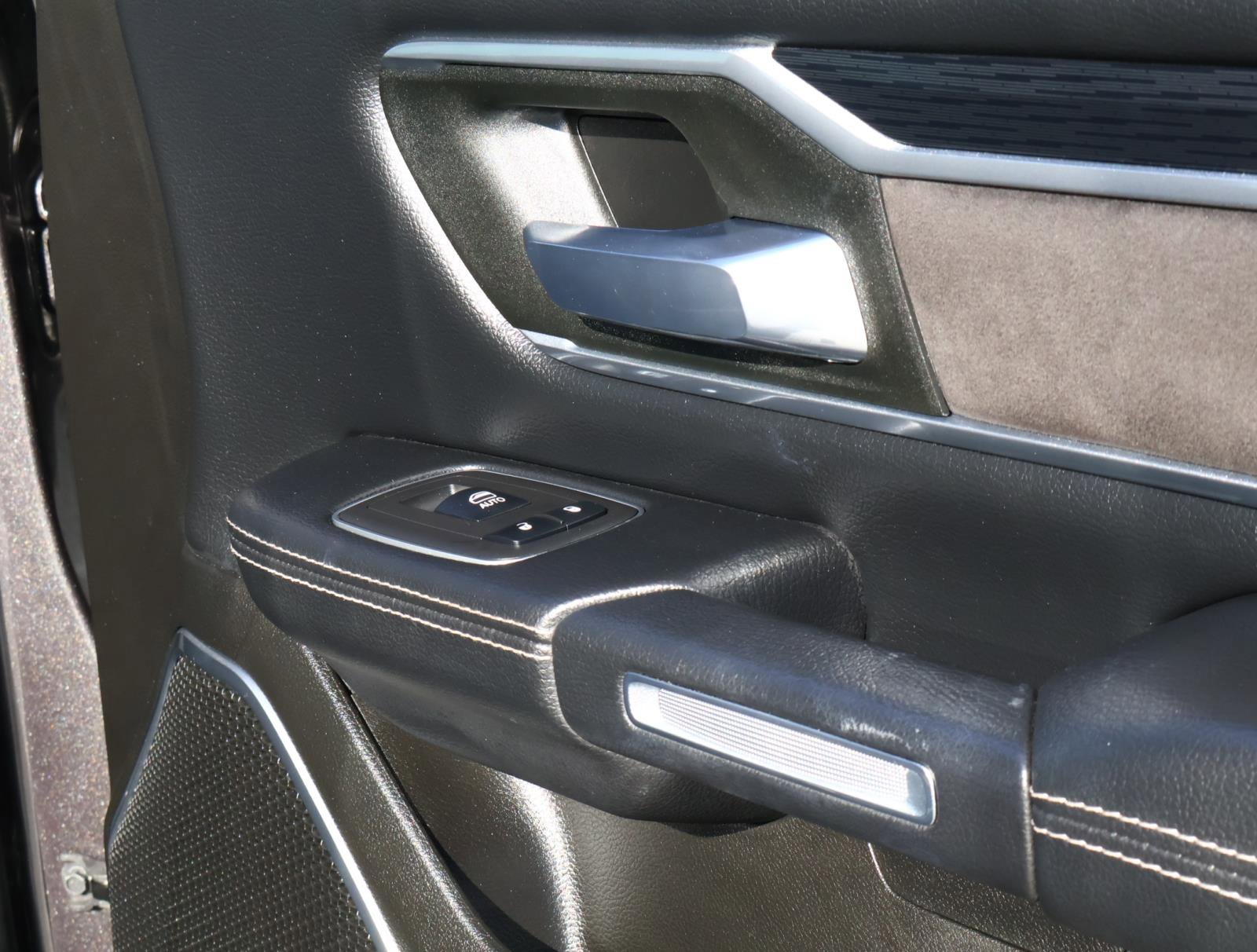 Used 2023 RAM 1500 Laramie image 18