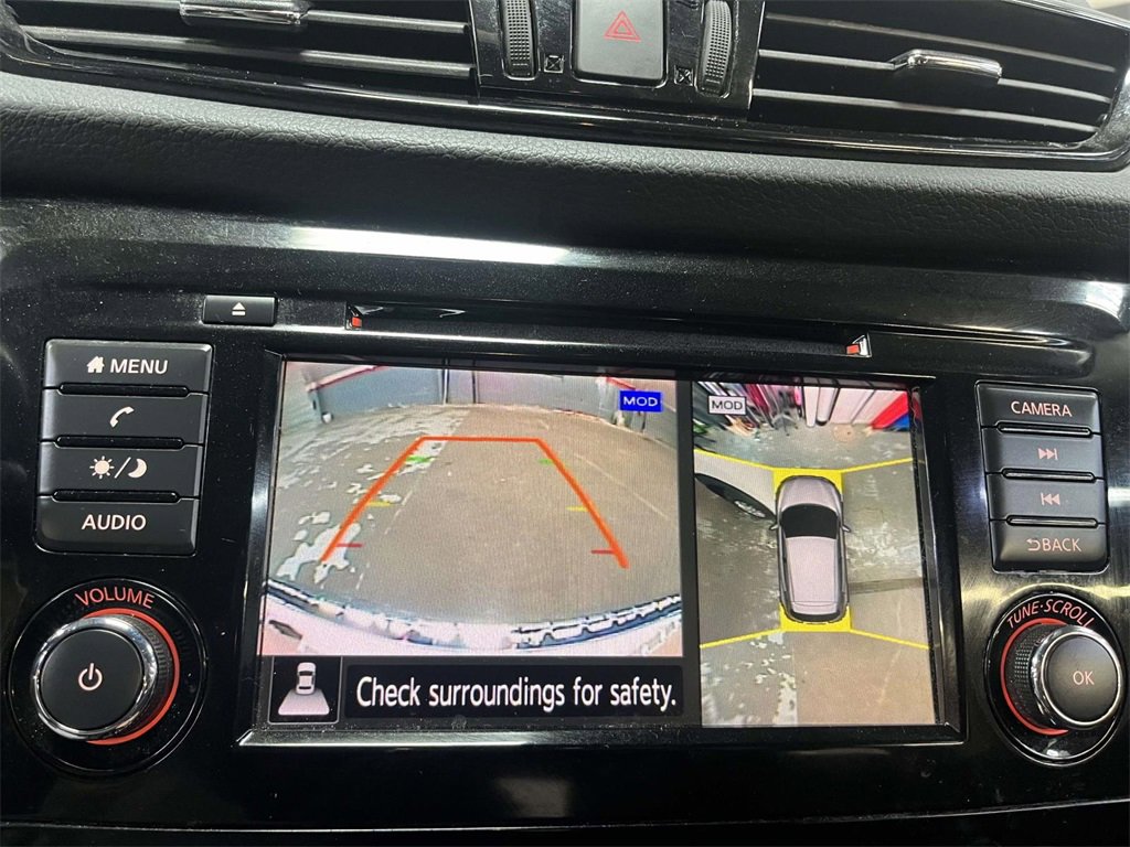 Used 2022 Nissan Rogue Sport SV w/ Technology Package image 18