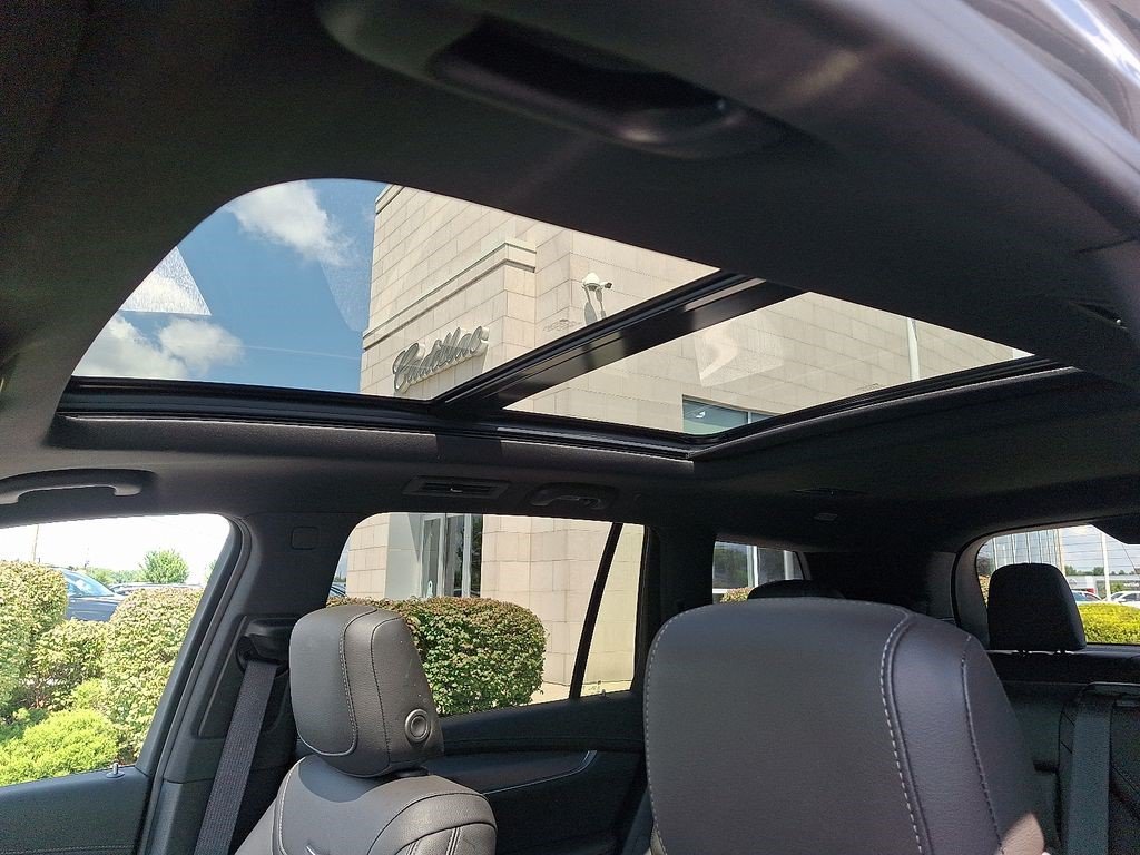 Certified 2024 Cadillac XT6 Luxury w/ LPO, Floor Liner Package AWD/4WD image 15