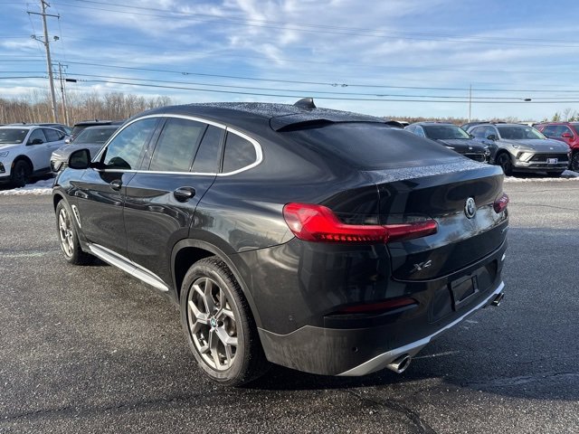 Used 2021 BMW X4 xDrive30i w/ Executive Package image 5
