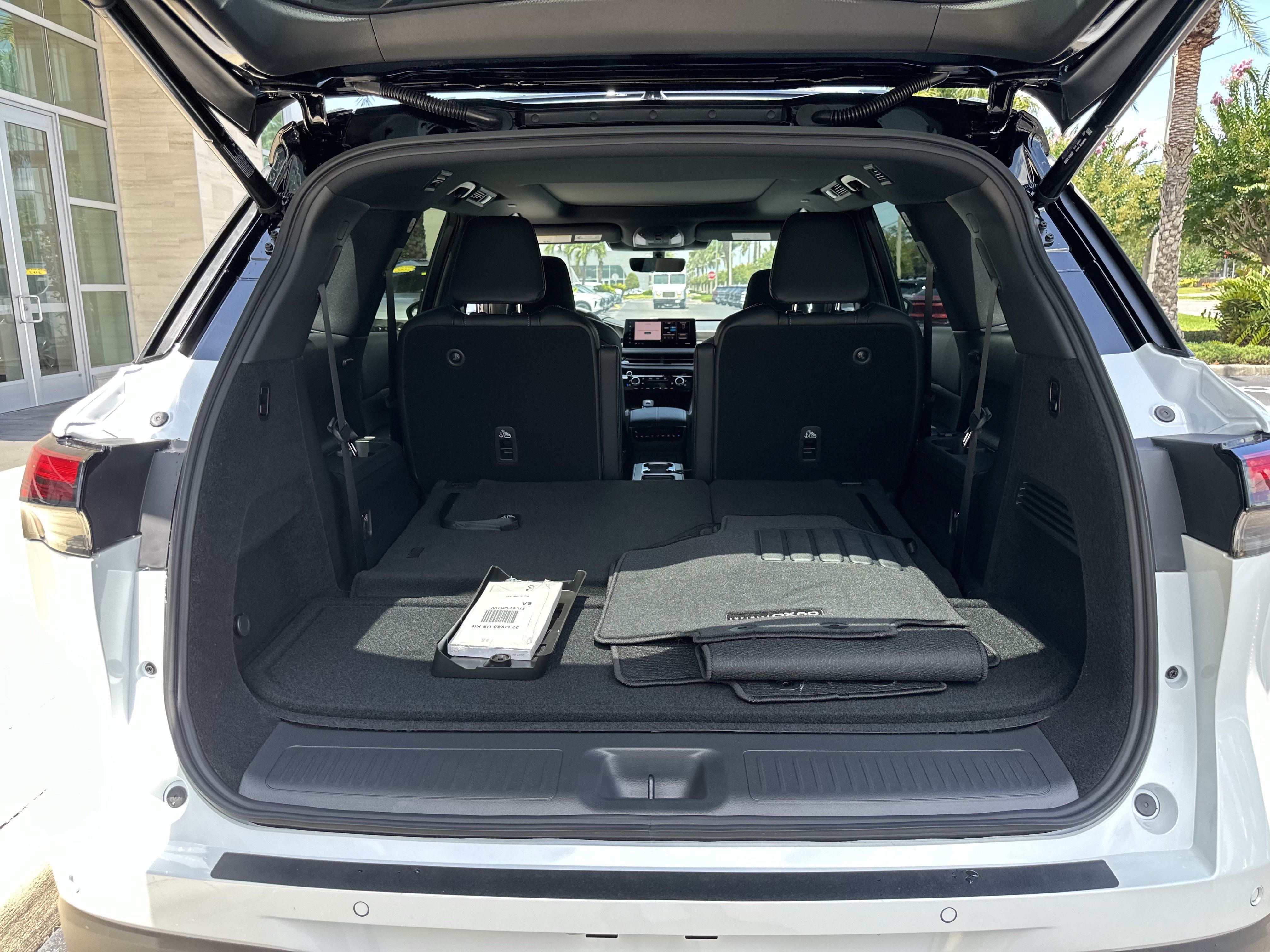 New 2027 INFINITI QX60 Sport w/ Dark Cargo Package AWD/4WD image 6