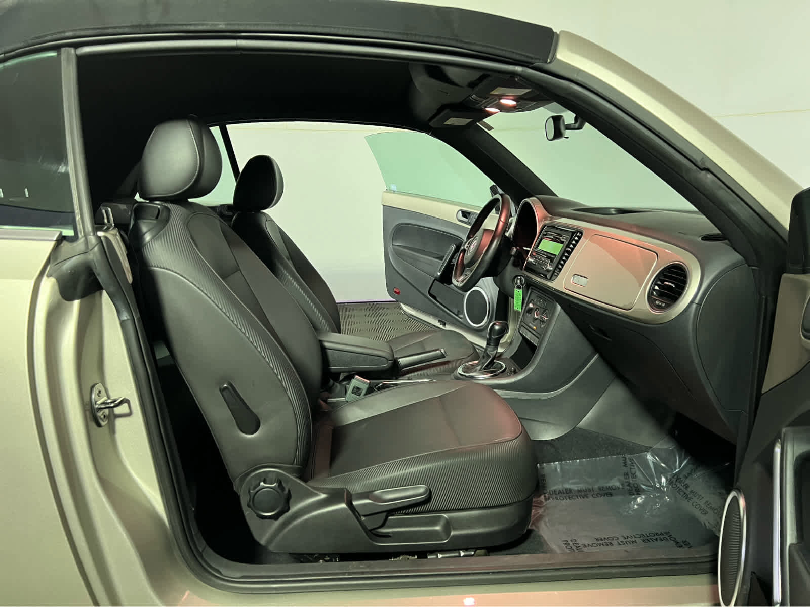 Used 2014 Volkswagen Beetle 2.5 image 21