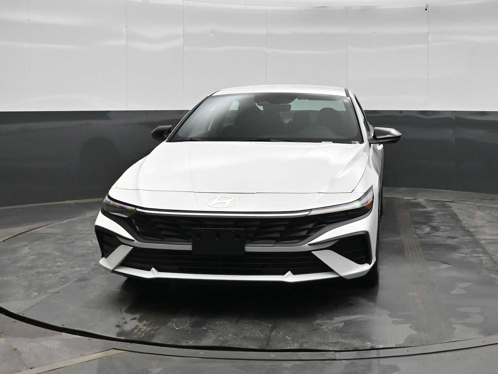 New 2026 Hyundai Elantra Sport image 3